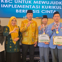 Ukir Prestasi Membanggakan, 3 Siswa MAN IC Kota Palu Lolos OMI Nasional 2026 Terima Penghargaan dari Kanwil Kemenag Sulteng