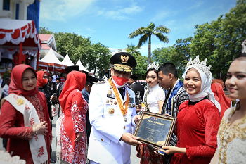 Siap Melangkah Menuju Duta Pariwisata Indonesia, Siswi MAN 2 Kota Palu Menerima Apresiasi Wakil Gubernur Sulteng