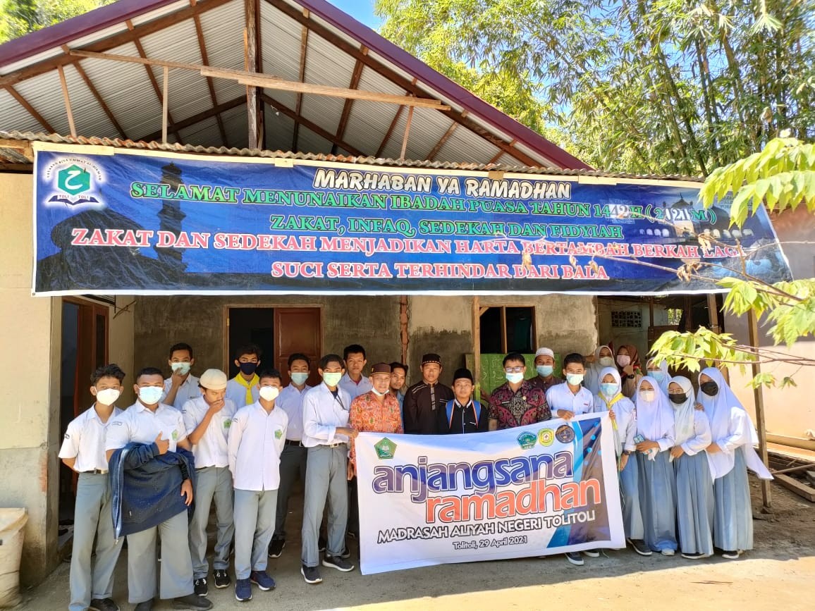 Ke 17 Ramadan OSIS MAN Tolitoli Melakukan Anjangsana