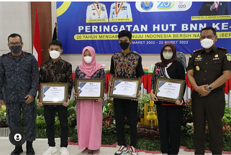 Dua Siswa MAN 2 Kota Palu Raih Juara Lomba Pidato BNN Provinsi Sulawesi Tengah   