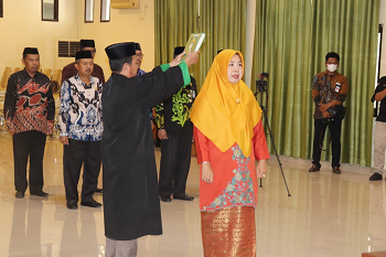 Guru MAN 2 Kota Palu, Mardiati Rosmah Resmi Dilantik Sebagai Kepala MAN IC Kota Palu 