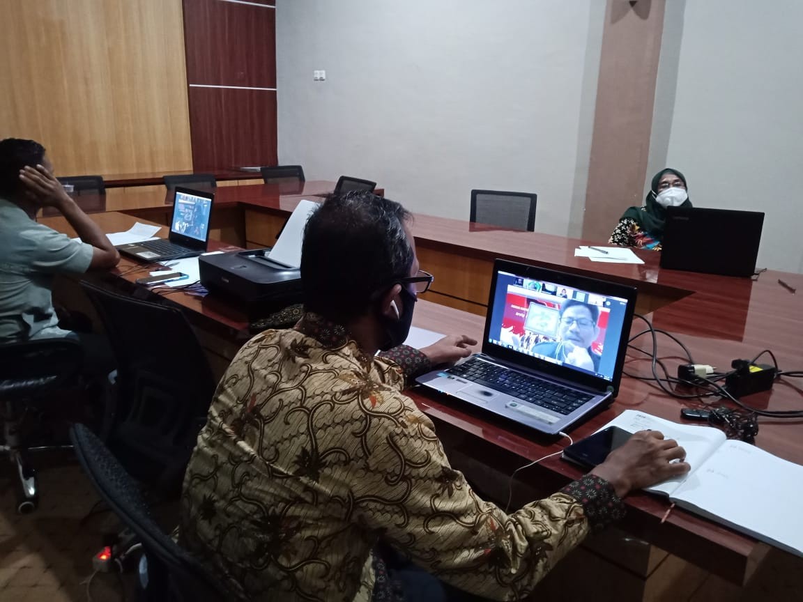 ASN Kemenag Parimo Ikuti Ujian Kompetensi Arsiparis