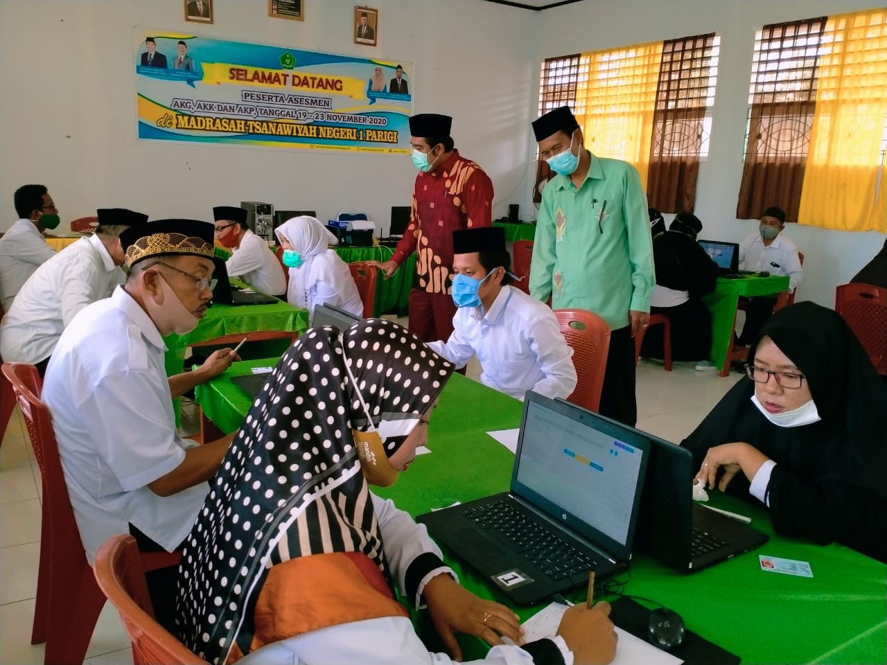 Kakankemenag Parimo Buka Ujian AKG, AKK, AKP Madrasah