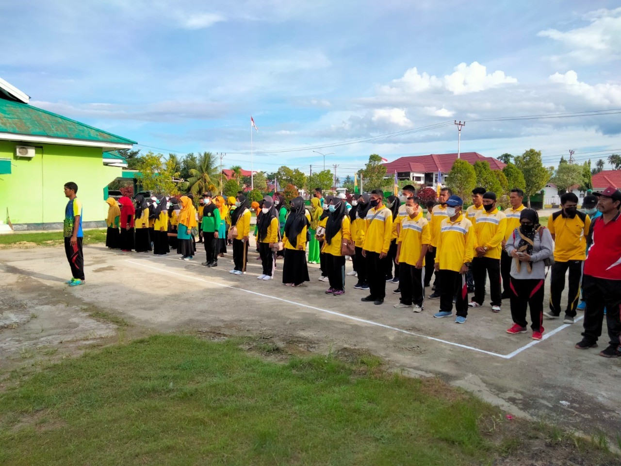 Menyambut HAB ke 76, Kakankemenag Buol Buka Pekan Olahraga