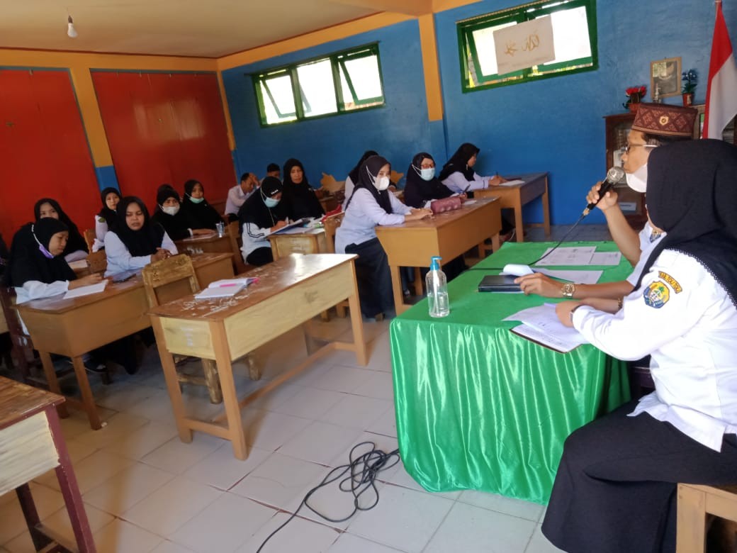 Kepala MIN 1 Tolitoli Pimpin Rapat Persiapan  Ujian Madrasah Tahun Pelajaran 2021/2022