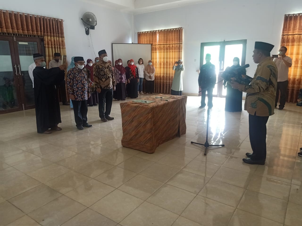 Kabag TU Lantik Dua Pejabat Pengawas Di lingkungan Kemenag Sigi
