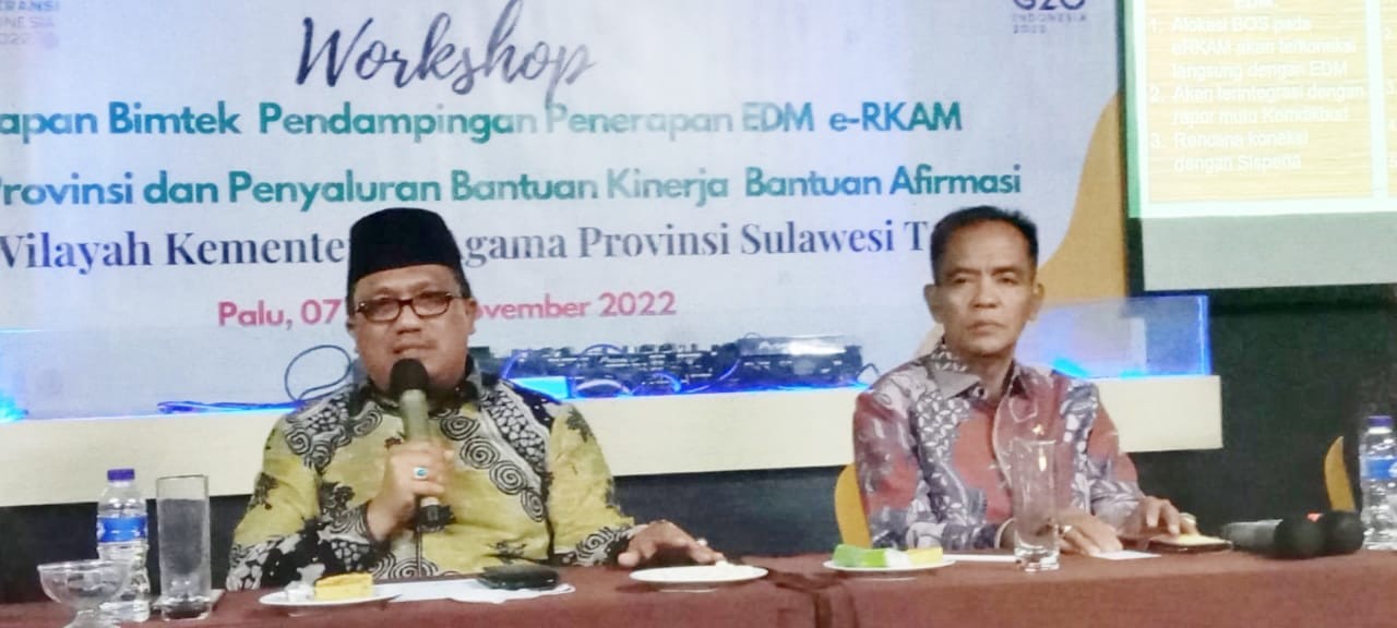 Kakanwil Kemenag Sulteng Buka Bimtek EDM e RKAM
