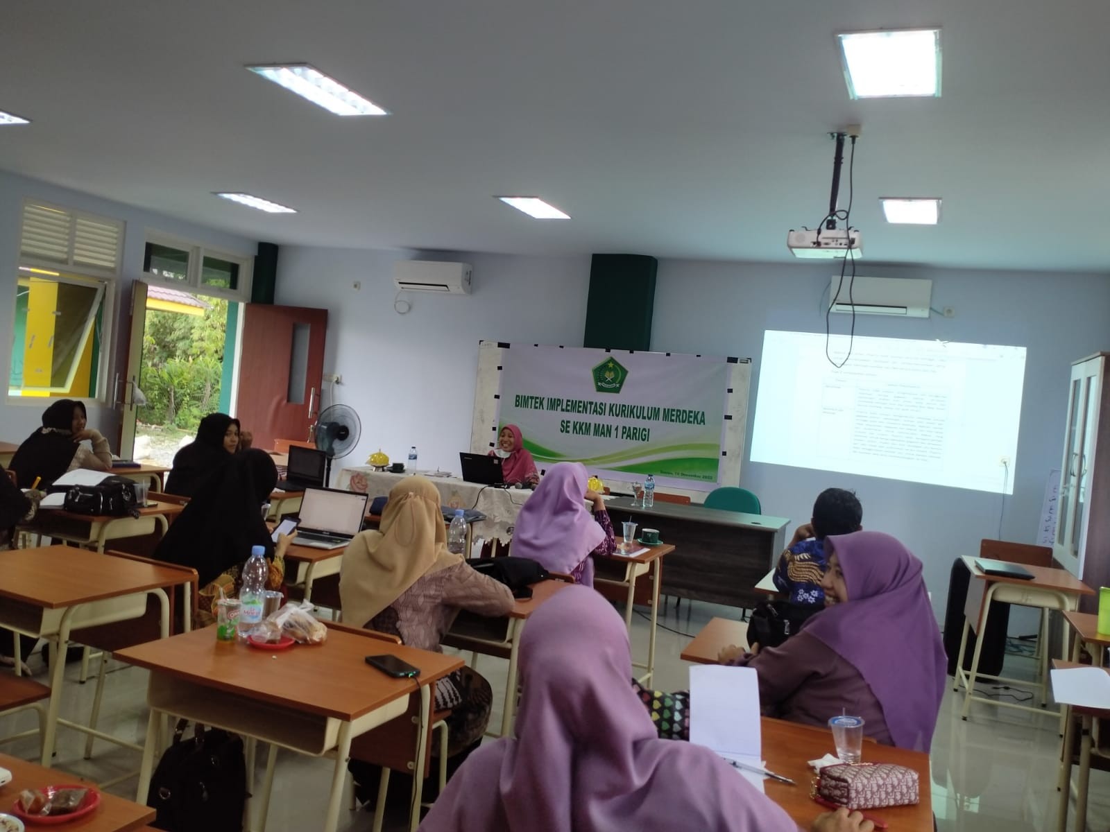 BIMTEK IMPLEMENTASI KURIKULUM MERDEKA MAN 1 PARIGI