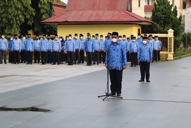 Peringati HAB Kemenag, Kakanwil Ziarah TMP, Makam Guru Tua dan Tokoh Agama