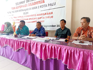 Kamad MAN 2 Kota Palu Sosialisasikan Penggunaan Aplikasi Pusaka Kemenag Bagi Guru dan ASN Madrasah