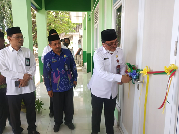 Kakanwil Resmikan Gedung Studio TV MAN 2 Kota Palu  