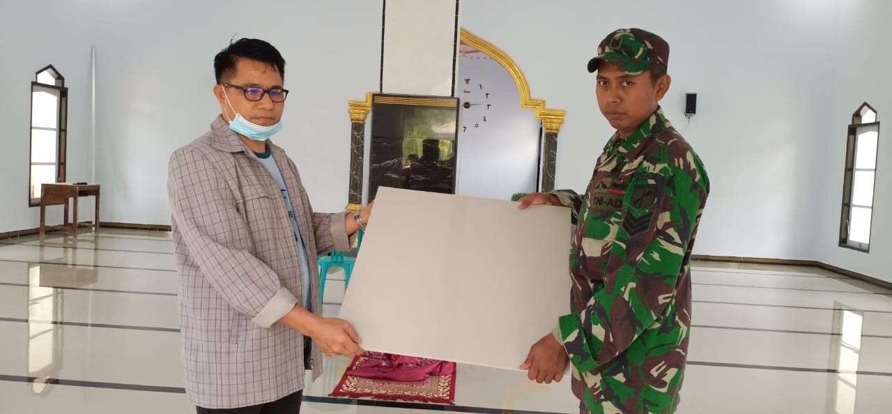 PB MANTAP MARITIM Serahkan Bantuan Pada  MAN Tolitoli