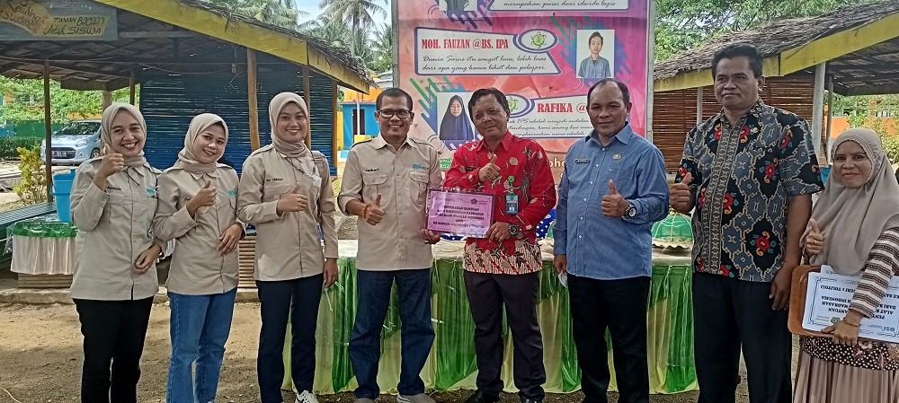 MTsN 1 Tolitoli Terima Bantuan Perlengkapan Madrasah dari BSI  Cab. Tolitoli