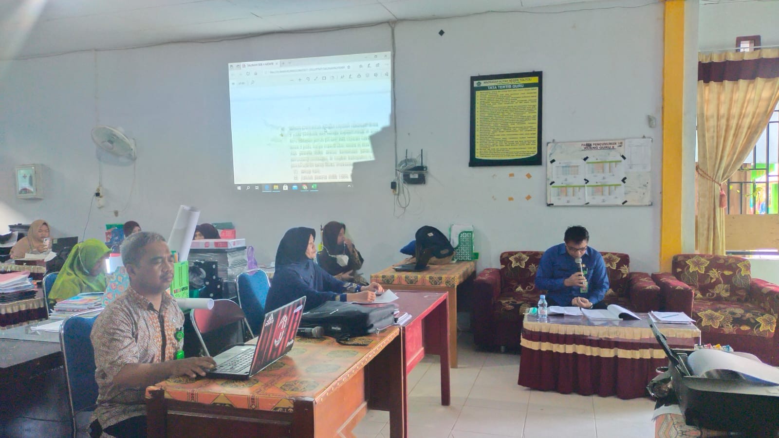Rapat Persiapan Pembelajaran Tatap Muka Semester Dua Tahun 2022