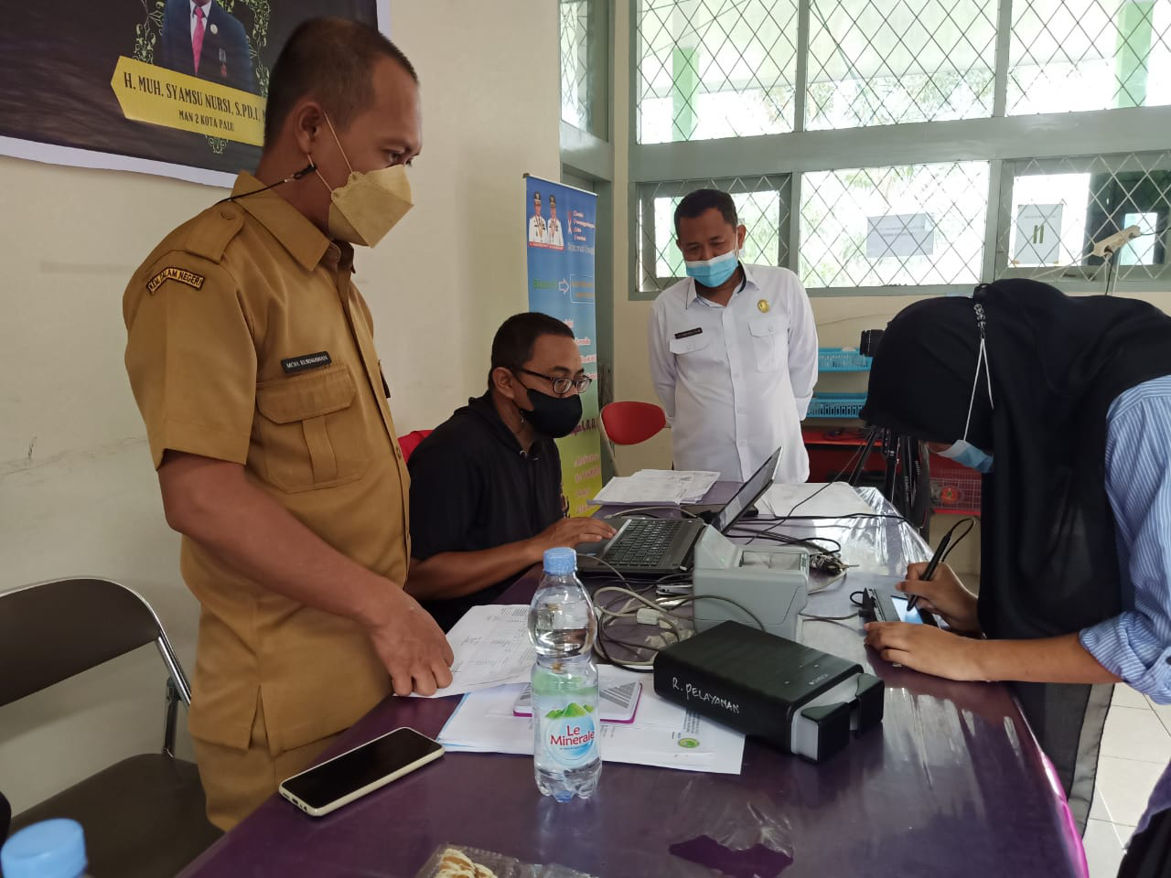 Dukung Program Pemerintah, Guru dan Siswa MAN 2 Kota Palu Rekam Biometrik KTP-el bersama Dukcapil Kota Palu