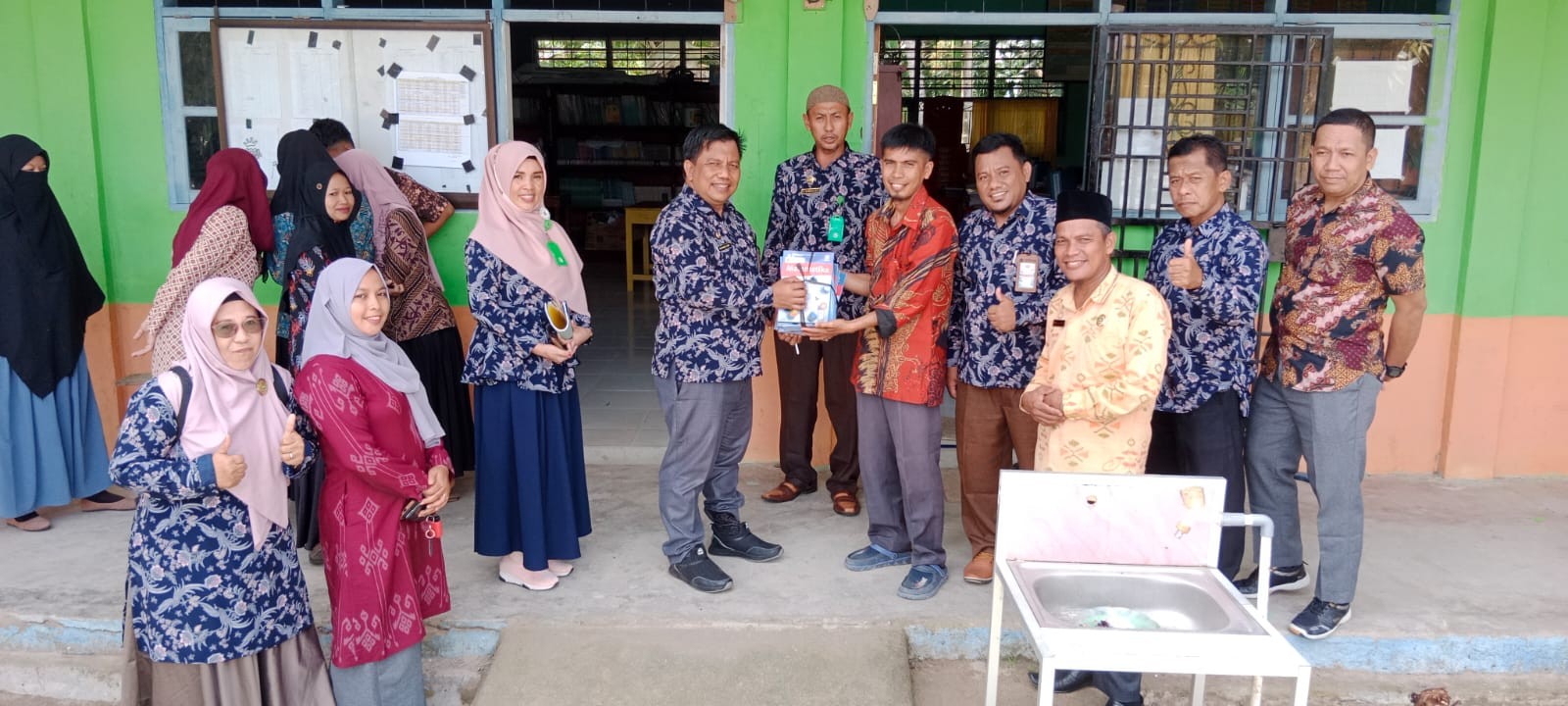 Kunjungan Silaturahmi Kepala Man Tolitoli Bersama Rombongan Ke Madrasah Induk 