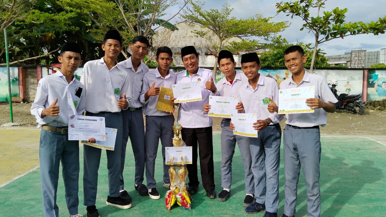 Gelar Upacara Penutupan dan Penyerahan Hadiah PORSENI 