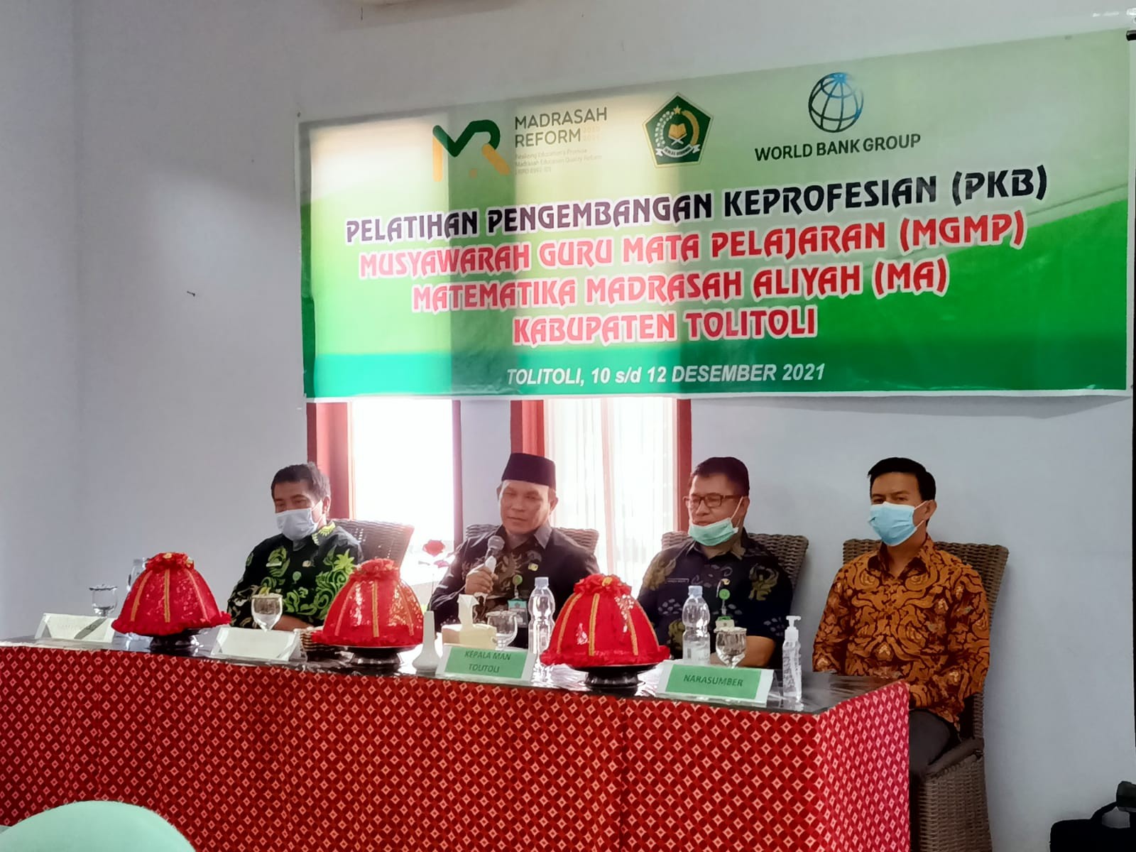 Pelatihan Pengembangan Keprofesian Musyawarah Guru mata pelajaran Matematika Madrasah Aliyah