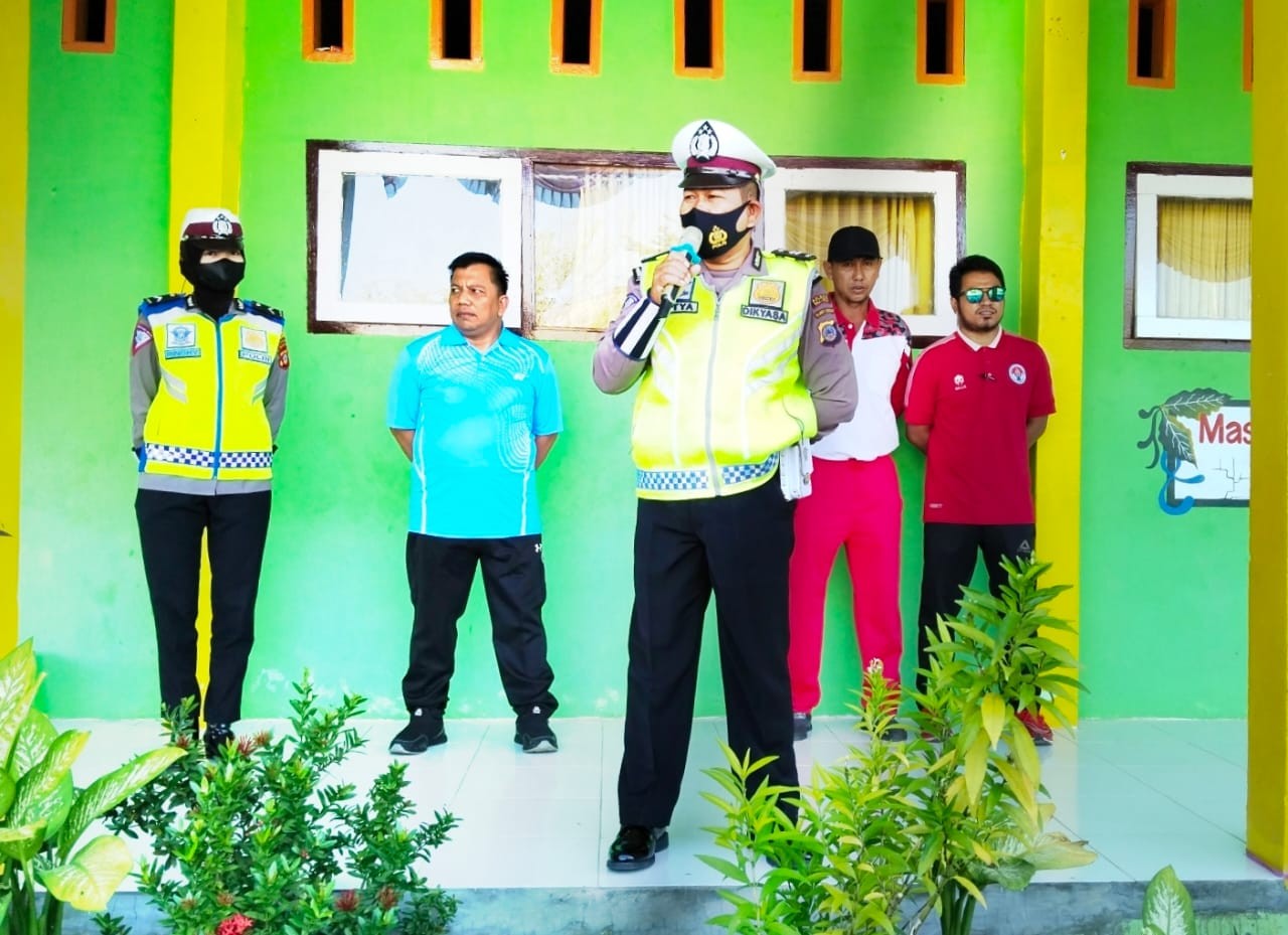 Cegah Kecelakaan Lalu Lintas, Siswa Man Tolitoli Mengikuti Sosialisasi Dari Polres Tolitoli