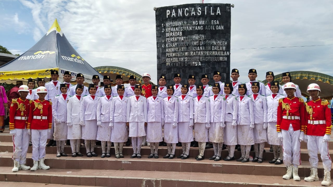 Siswa-Siswi  MAN Tolitoli Sukses Sebagai Pasukan Pengibar Bendera Pada Upacara HAB Kementerian Agama Tingkat  Kabupaten Tolitoli