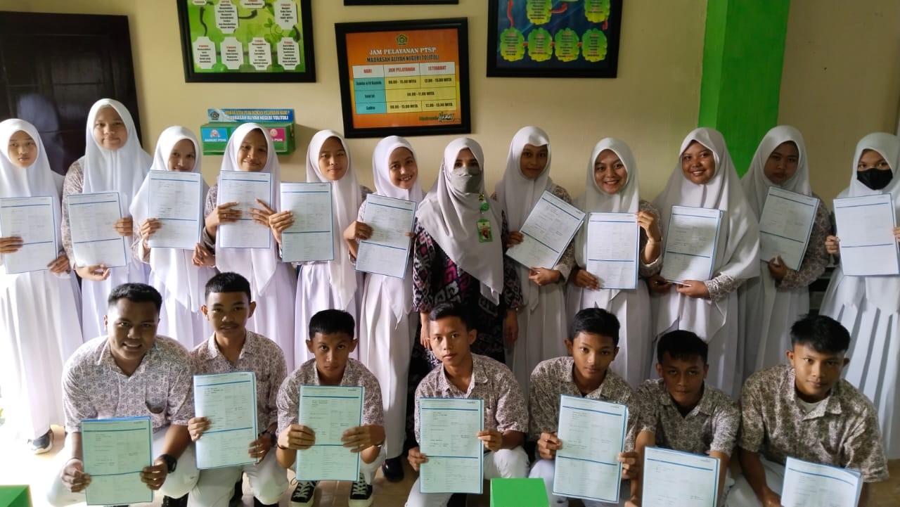 Penyaluran Dana  Siswa Peserta Didik MAN Tolitoli Oleh  Bank PT.MANDIRI
