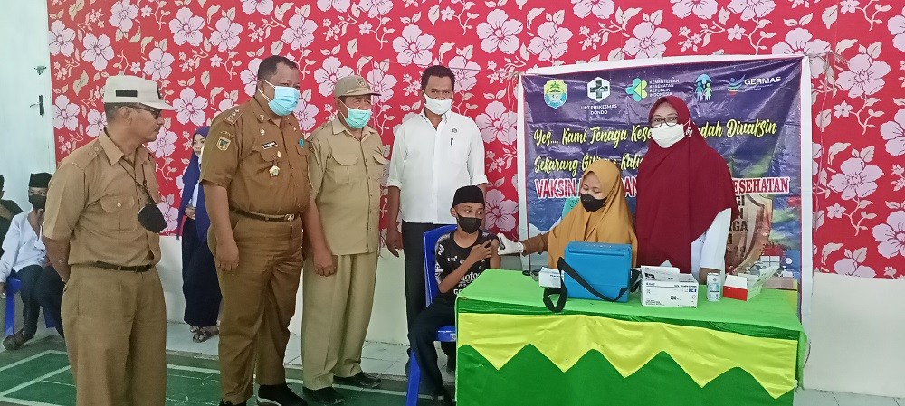 Kegiatan Vaksinasi di MTs Negeri 1 Tolitoli diapresiasi Kadis Kesehatan Tolitoli