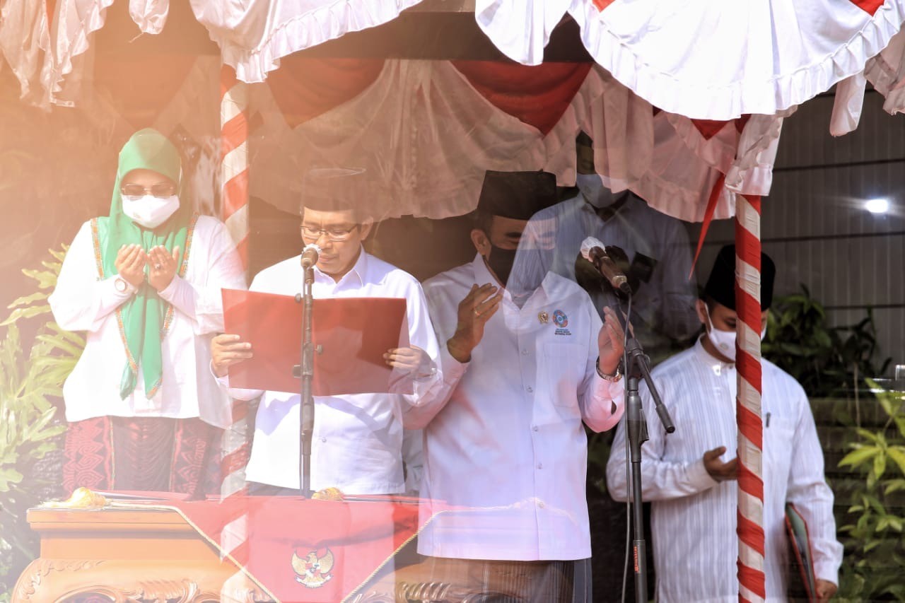 KH Abdullah Syukri Wafat, Menag: Indonesia Kehilangan Tokoh Pendidikan & Pembina Umat
