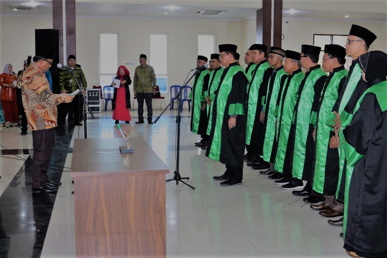 Kakanwil Lantik Dewan Hakim MTQ XXIX di Luwuk