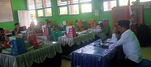 Tenaga Pendidik MTsN 1 Tolitoli Ikuti Pembinaan Perangkat Pembelajaran