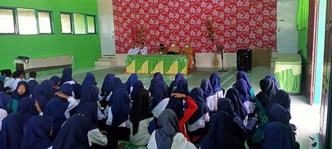 Penjaringan Siswa Pada MTs Negeri 1 Tolitoli Oleh UPT Puskesmas Dondo