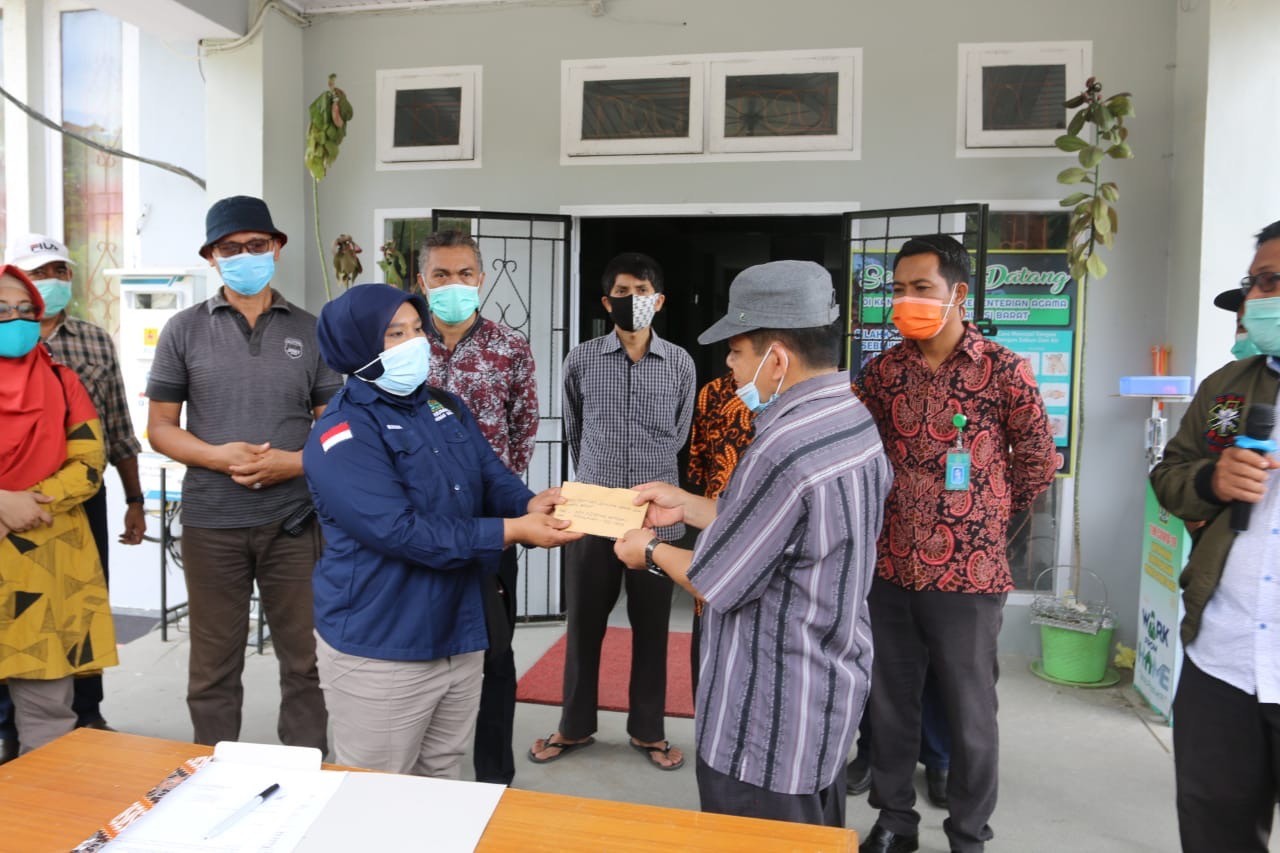 Bantuan ASN Peduli Sulbar Kemenag Sulteng telah diserahkan