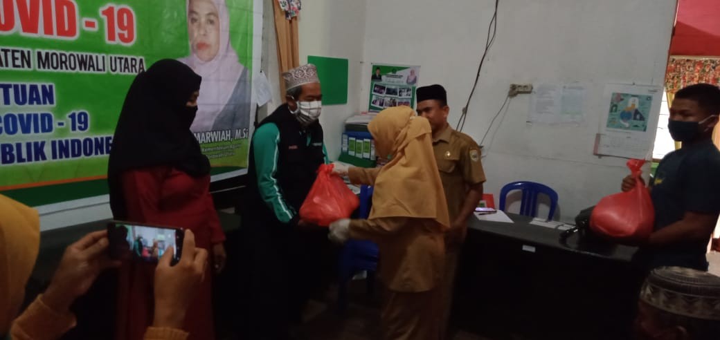 Posko Covid-19 Kemenag Morut Salurkan 83 Paket Sembako