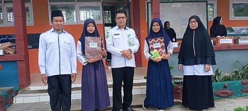 Dua Siswa MTs Negeri  1 Tolitoli Raih Penghargaan Gubernur Sulawesi Tengah