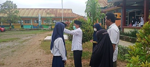 131 Siswa MTs Negeri  1 Tolitoli ikuti Ujian Madrasah Berbasis Android Semi Online